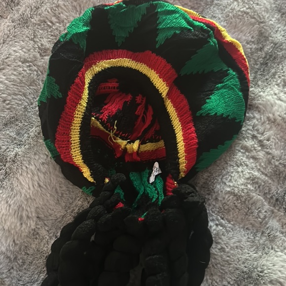 Bob Marley Rasta Beanie Hat with Dreadlocks NWOT - Picture 3 of 4